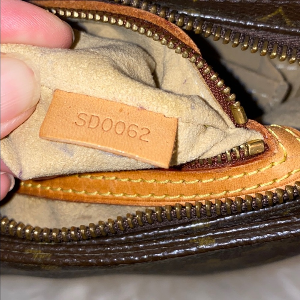 Louis Vuitton looping handbag - Picture 4 of 10